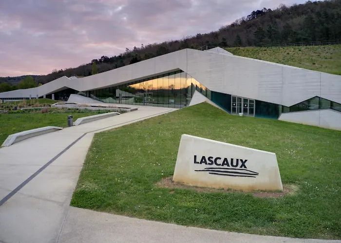 Jolie Maison Pour 4 A Proximite Du Centre Montignac-Lascaux